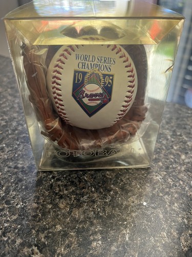 Vintage 1995 World Series Commemorative Baseball World Champions Atlanta Braves