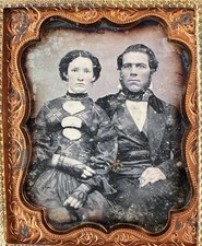 Antique Daguerreotype - Attractive Young Couple - 1850s Full Case 1/6th Plate