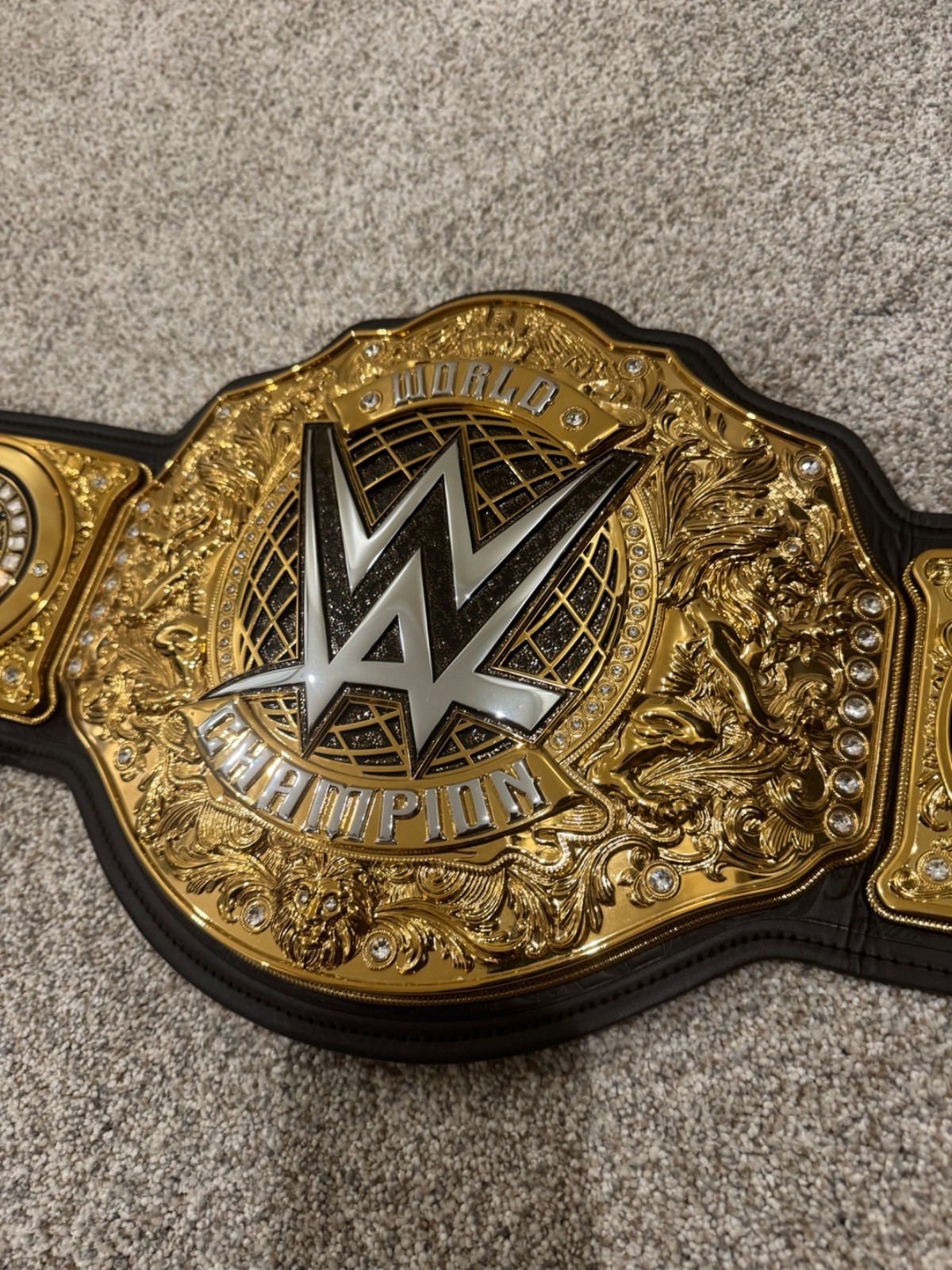 WWE SHOP World Heavyweight Championship Authentic Replica