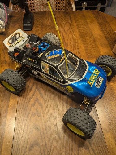 Vintage Team Losi XXX-NT (XXXNT) with Extra Body, Tires, Tons Of Parts - Picture 2 of 11