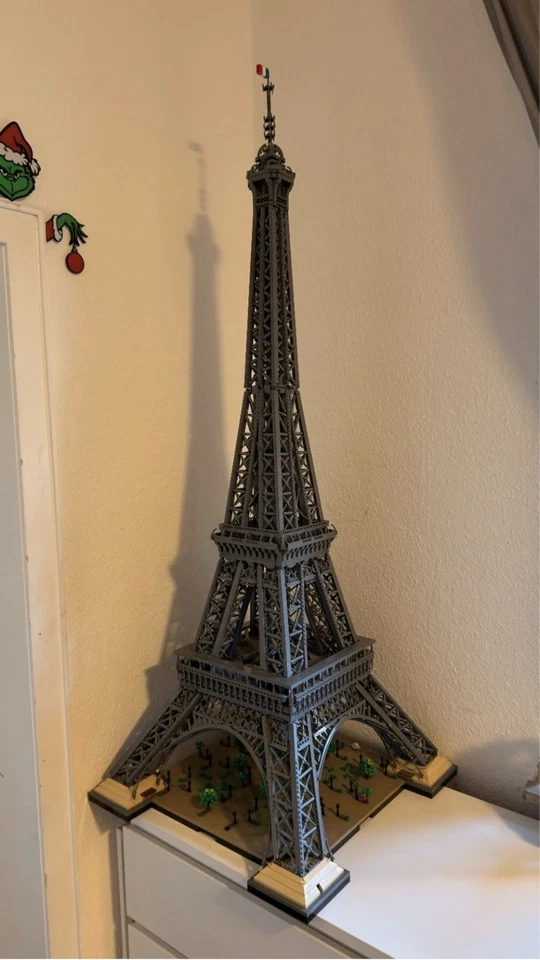 LEGO Icons 10307 Eiffel Tower, Foto 2 von 5