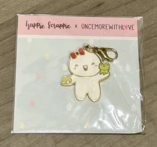 New Happie Scrappie x OMWL Munchkin w/ Leaf & Frog Dangling Charm