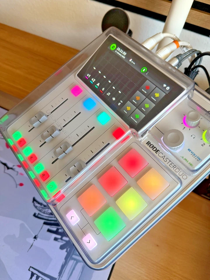 RØDECaster Duo + COVER - White, All-in-One Audio Production Solution - Bild 4 von 4