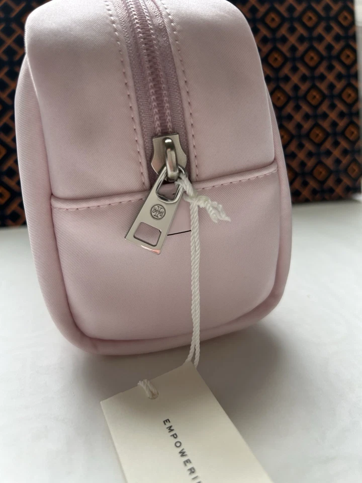 Tory Burch Virginia Estuche de Cosméticos Bolso Rosa Plata Nylon Bolsa de Cosméticos Artículos de Aseo Foto 4 de 4