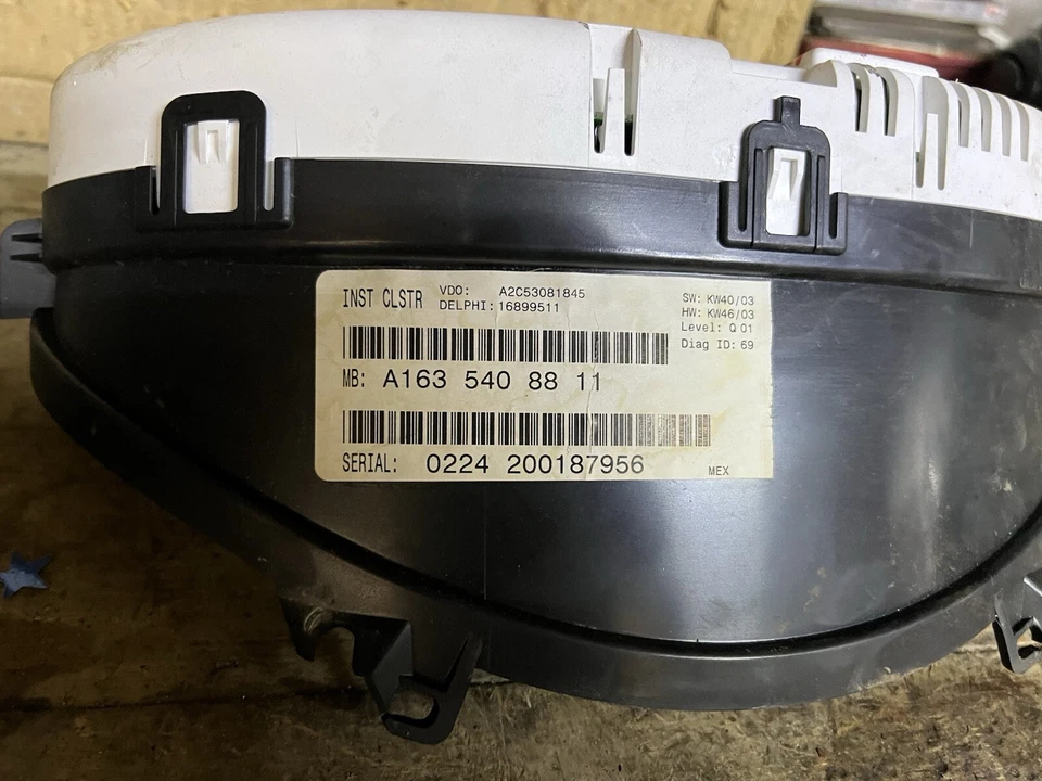 2002-2005 Mercedes Benz ML320/ML350 Instrument GAUGE Cluster Unit 191,453 Miles - Image 3 of 4