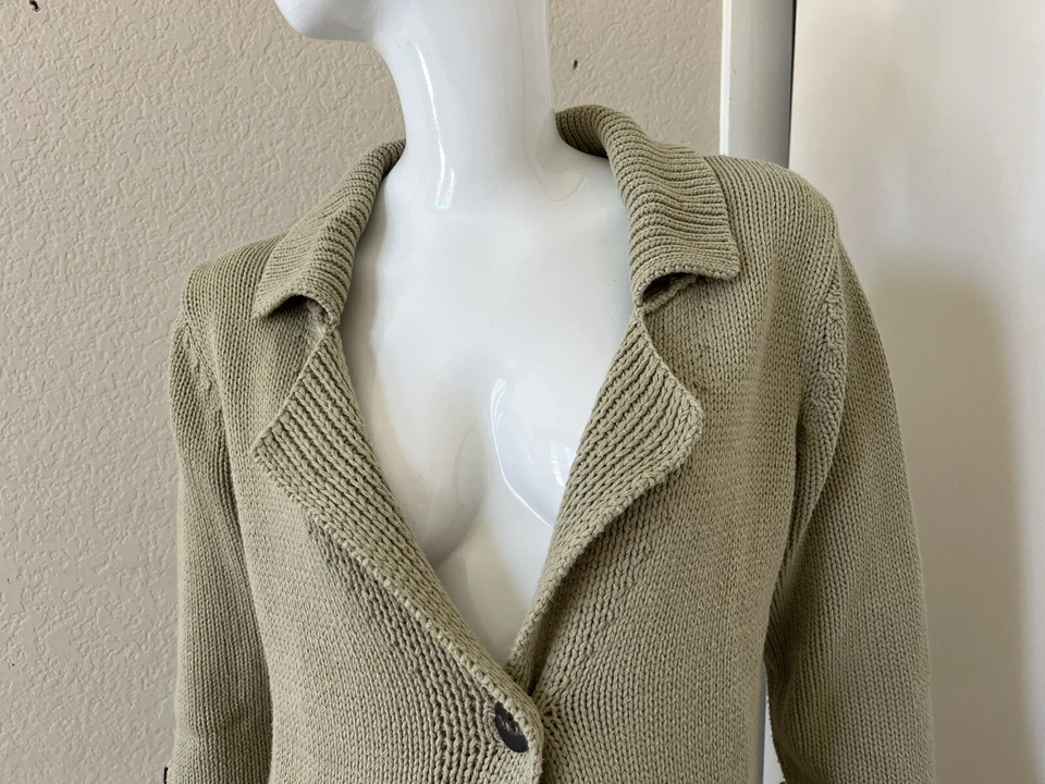 Cárdigan Suéter ONE GIRL WHO Verde Musgo Grueso Tejido Algodón Botonado Talla M Foto 2 de 4