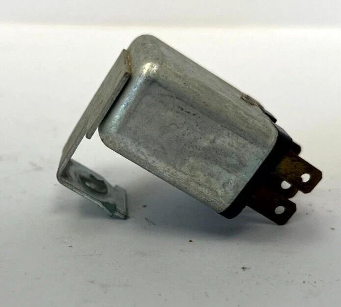 Chrysler Plymouth Dodge C 1972 carrocería aire acondicionado soplador motor relé y soporte 3621838 nuevo en stock Foto 2 de 4