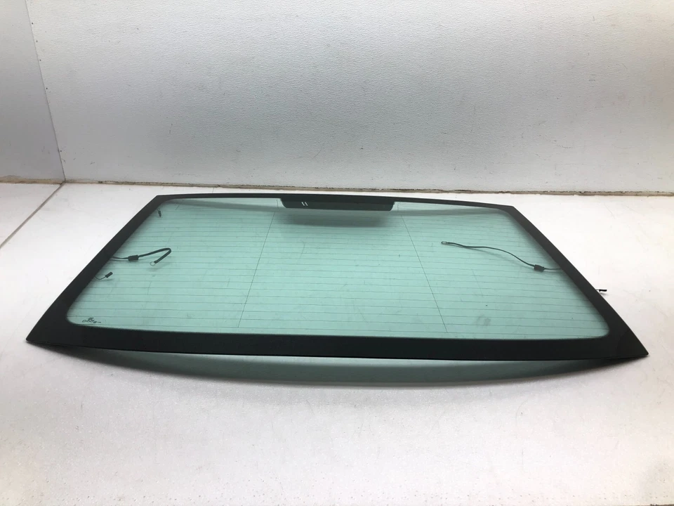 2011 - 2017 AUDI A8 L REAR WINDSHIELD GLASS OEM. - Image 2 of 4