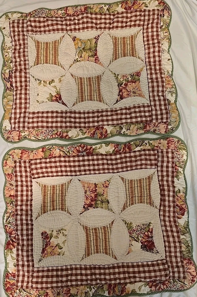 Cute Vtg 2 Country Farmhouse Quilt Pillow Shams w/Floral & Patchwork  27w x 23L  - Image 3 of 4
