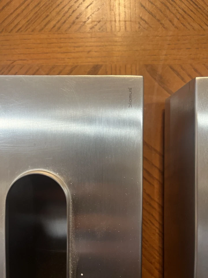 Contenedor de caja de pañuelos de acero inoxidable Blomus Alemania Foto 2 de 4