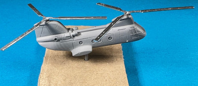 1/285 GHQ  CH-46E  SEA KNIGHT  Metal model helicopter, ''flight'' positioned