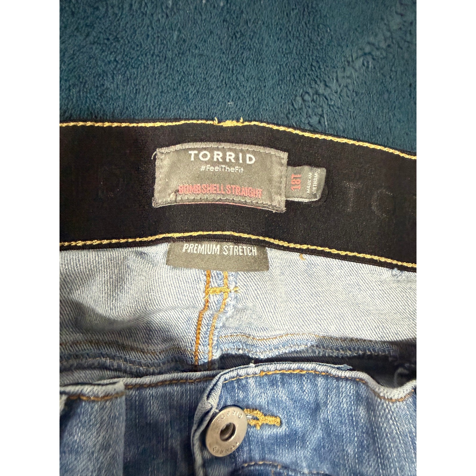 18T Torrid Bombshell Straight jeans - image 3