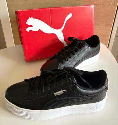 PUMA Sportschuhe Sneaker Low Top schwarz/weiß SoftFoam+ gepolstert EU 39