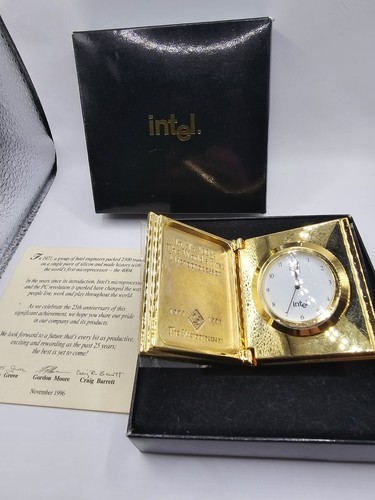 Intel 4004 Mikroprozessor vergoldete Uhr mit Original Box und Papier - Bild 1 von 4