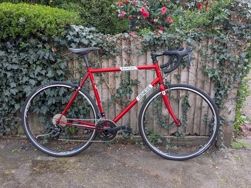 Genesis Equilibrium 20 Road Bike 58cm Excellent Condition