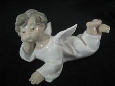 Lladro Pair of Sleeping/Reclining Angel Figurines with Original Boxes — listing 6