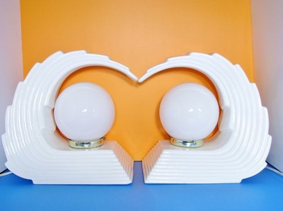 2 STUNNING WHITE POST MODERN ART DECO WAVE SCULPTURE GLOBE LAMPS CIRCA 70's 80's