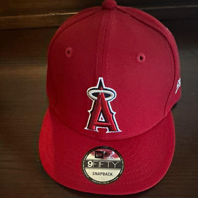 Men's Los Angeles Angels New Era Red Team Color 9FIFTY Snapback Hat