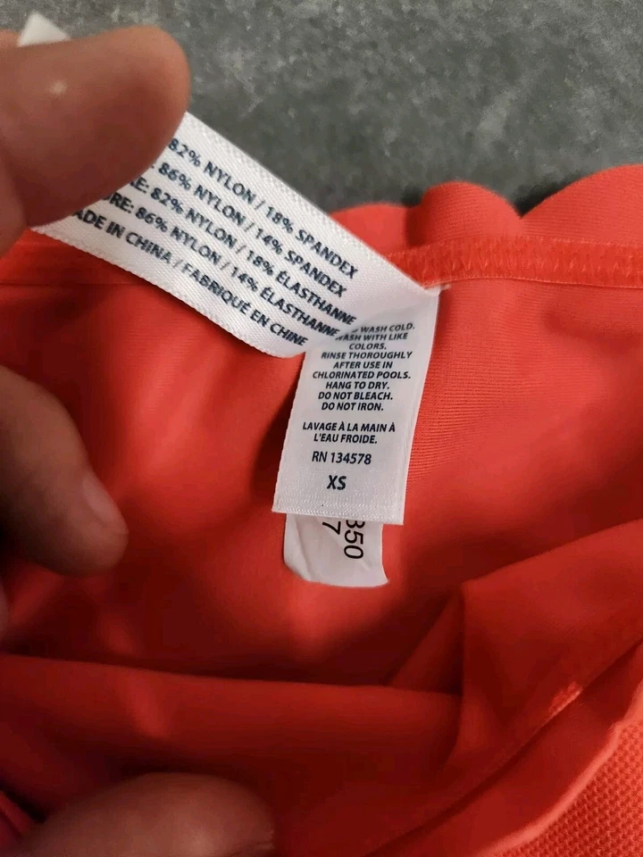 Parte inferior de bikini Vineyard Vines talla XS roja festoneada cintura alta Foto 3 de 4