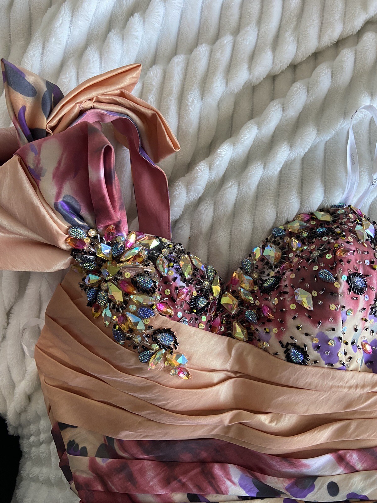 Prom/Homecoming Dress Size 6 - Gem