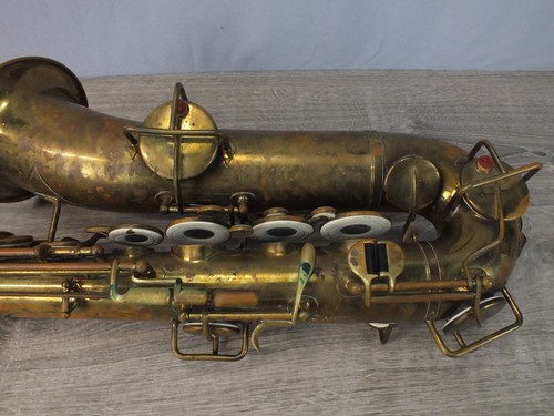Saxofón Buescher C Melody True Tone tono bajo circa 1923 con estuche original - Imagen 14 de 17