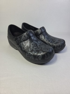 Crocs 7W Neria Pro II Black Floral Silver Rose Dual Comfort Slip-on Work Clogs