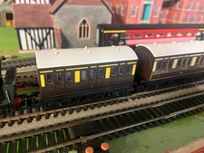 Hornby R213 GWR 4 WHEEL COACH x 3