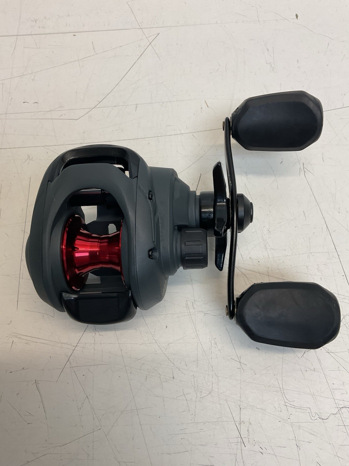 NEW Quantum Invade (INV100S) Baitcasting Fishing Reel, Right