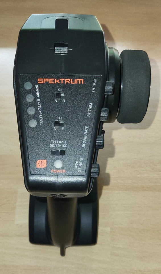 3-Kanal Fernsteuerung Sender Spektrum DX3 mit 3-Kanal Empfänger Spektrum SR315 - Bild 2 von 4