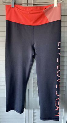 Womens LIVE LOVE DREAM fitness yoga capris 