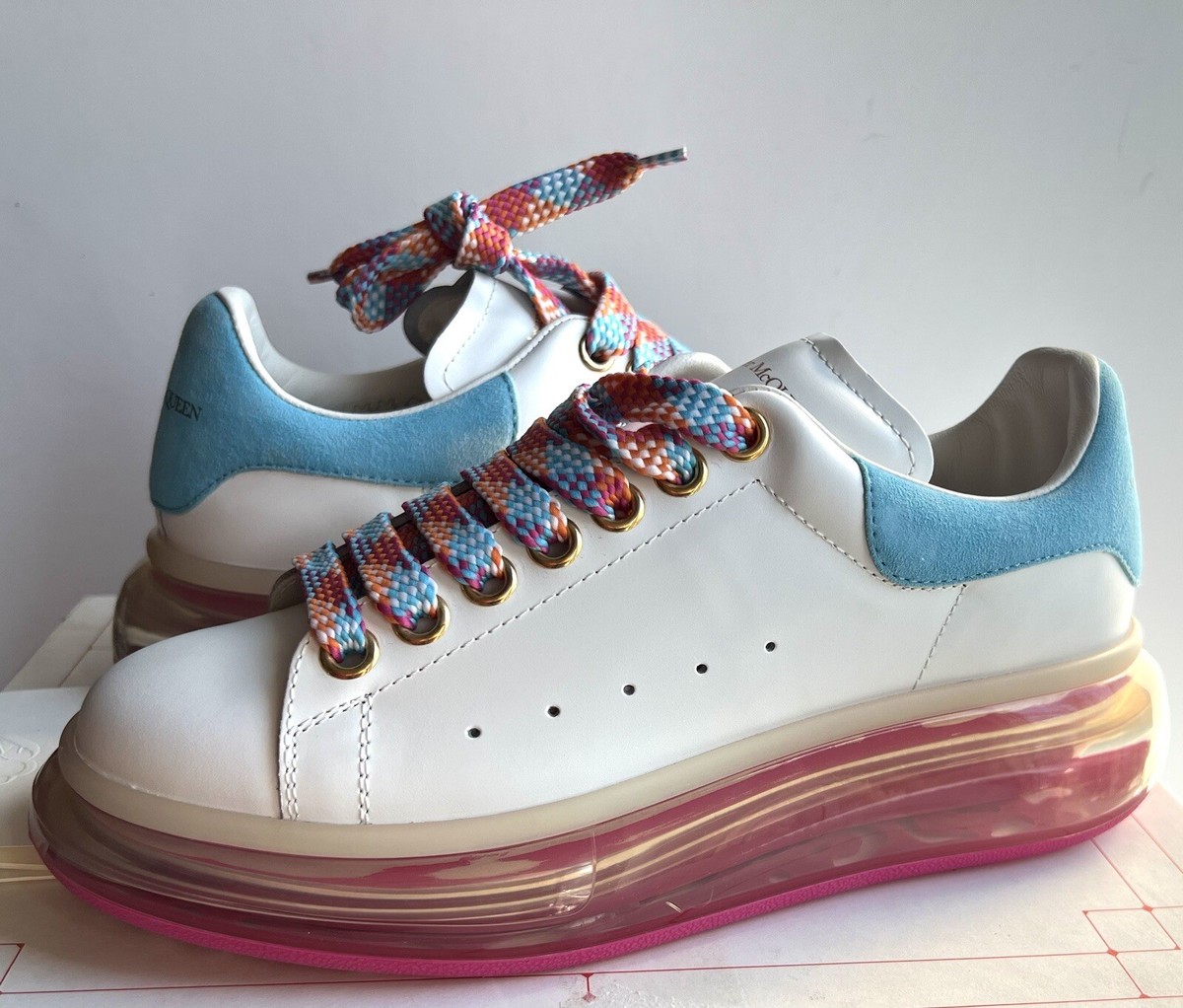 スニーカー alexander mcqueen FW25 'Larry' sneakers (553770WIAHZ 9052) $590 Alexander McQueen Larry Oversized Transparent Sole