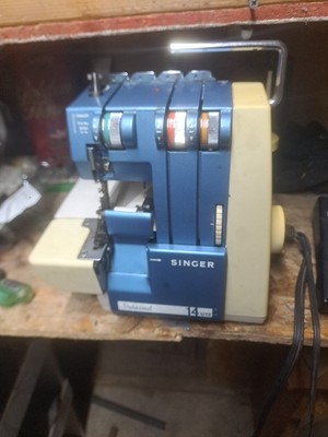 Singer Professional 14U12