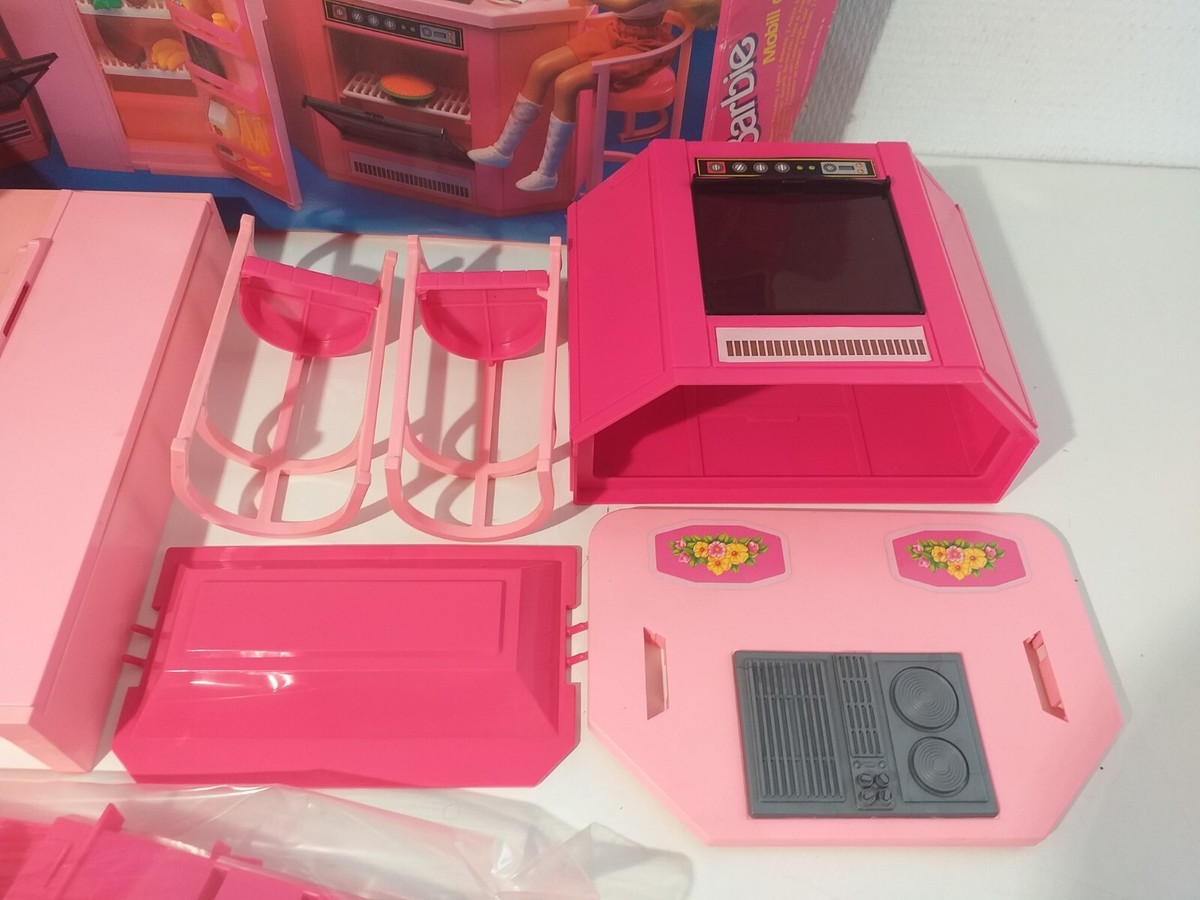 Set Barbie Cuisine 0806 quasi complet Mattel 1986