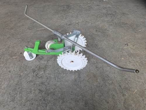 Sears Craftsman Tractor Creeper Water Sprinkler Great Condition