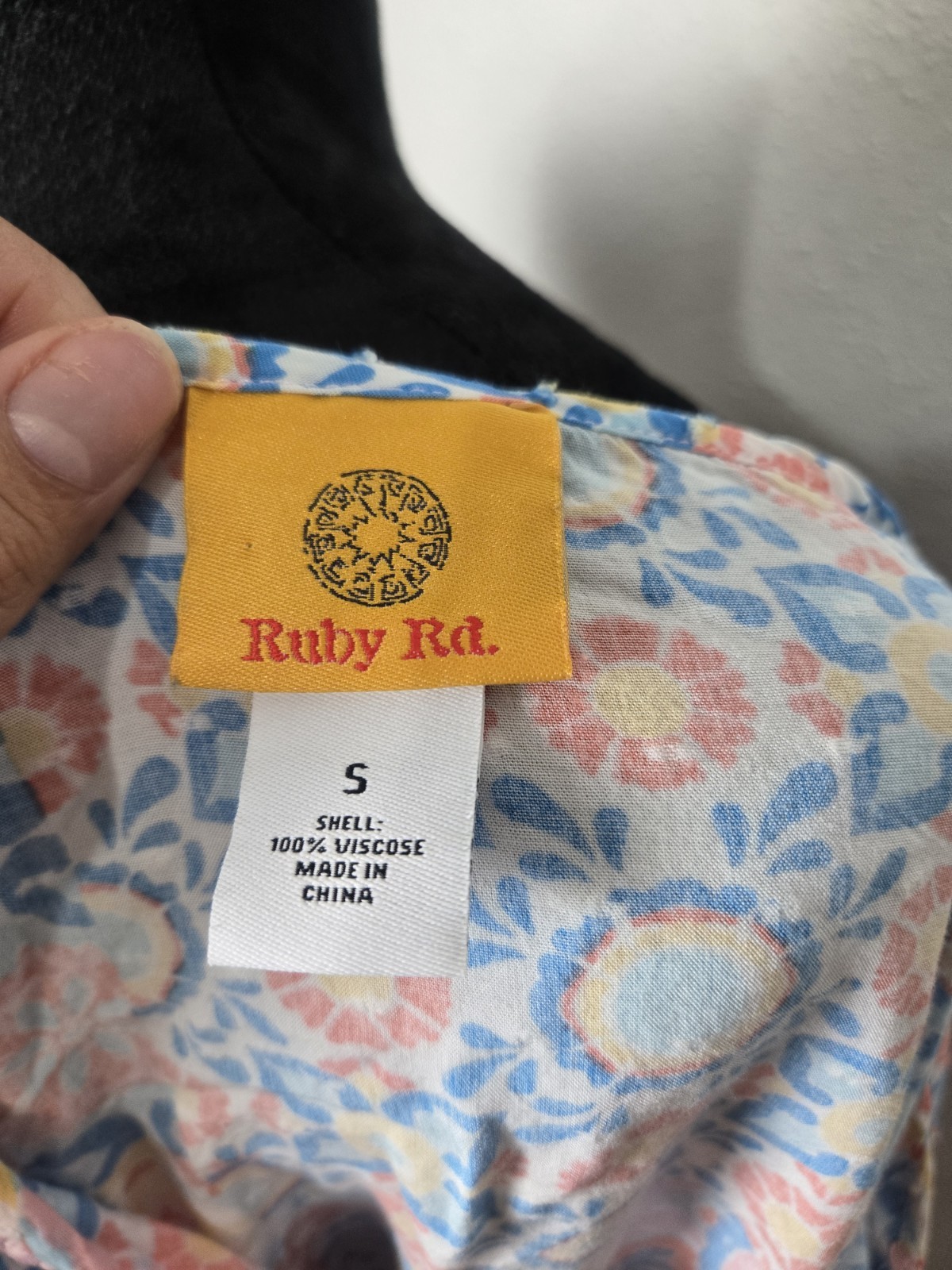 Ruby Rd. Floral Tunic Top Small - image 5