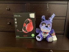 Razer Kaira X For Xbox Wired Headset With A Jazwares Nightmare Bonnie