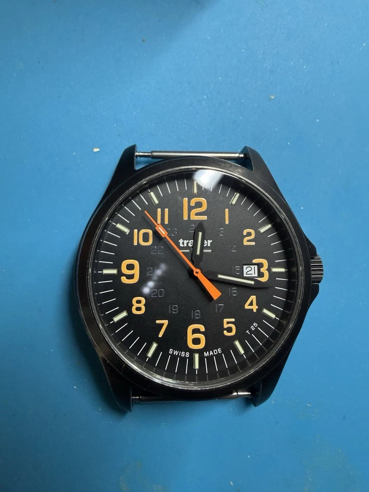 Reloj Hombre Traser H3 107425 P67 Oficial Pistola Profesional 42mm 10 ATM Foto 2 de 4