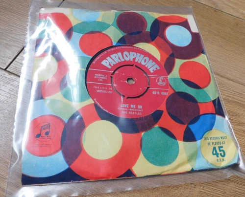 The Beatles Love Me Do Parlophone 1962 7" John Lennon P.S. L Love You 45-R 4949