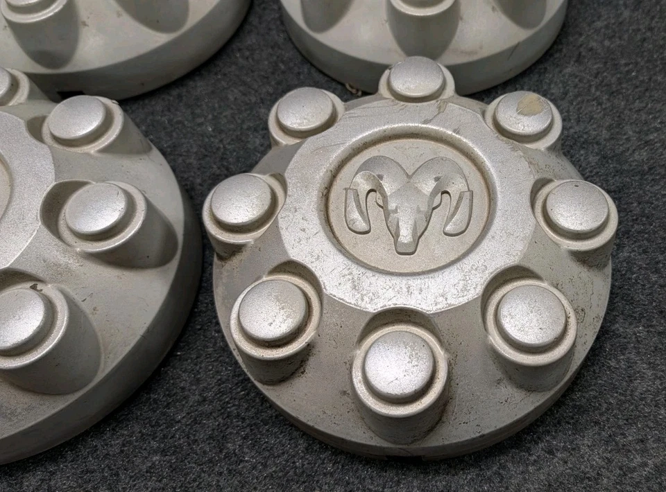 2003 - 2013 道奇 Ram 2500 3500 8 凸轮中心盖原始设备制造商化妆品问题 — 第 3/4 张图片