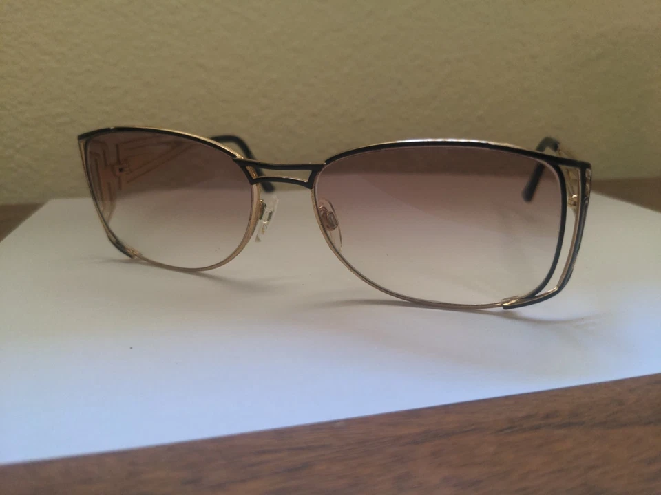 Gafas de sol retro Cazal para mujer 9037 doradas negras monturas rosa lente de escritura 60-17-126 Foto 2 de 4