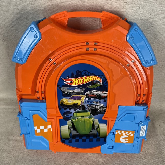 Hot Wheels Carrying Case Slot Track Set 83120 1 64 Scale Diecast