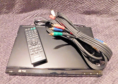 SONY DVP-SR101P CD/DVD Player with remote and RCA Cable WORKS