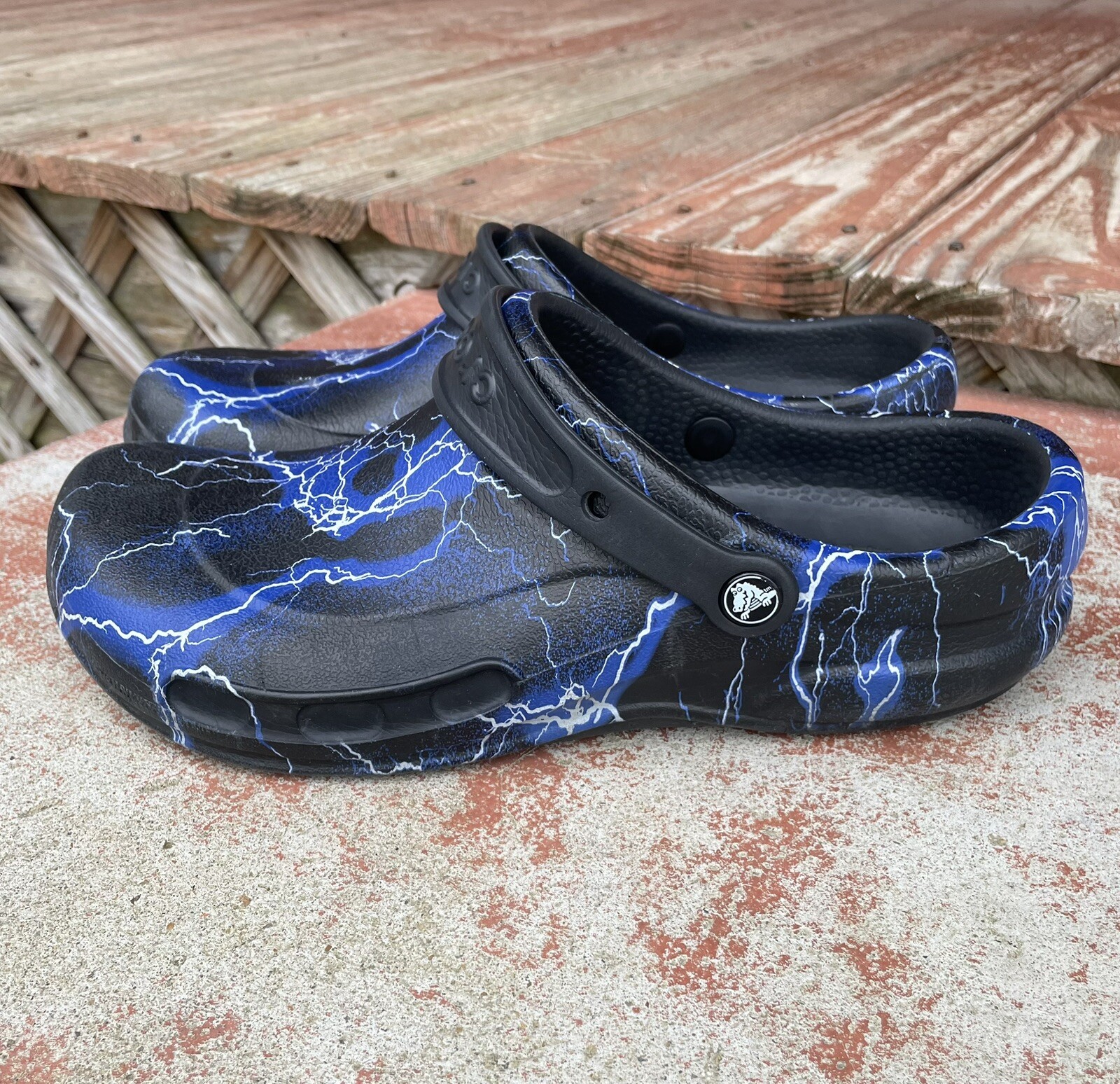 Crocs Bistro Lightning Bolt Slip-On Clog Shoes Mens 11 Black Blue Slip Resistant