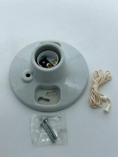 Porta lámpara de porcelana - Se adapta a 3 1/4 y 4 en 29816, base media - Leviton