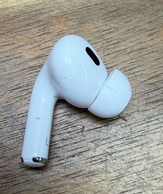 Apple AirPods Pro 2nd Gen. A2699 LEFT SIDE LIGHTNING AirPod No