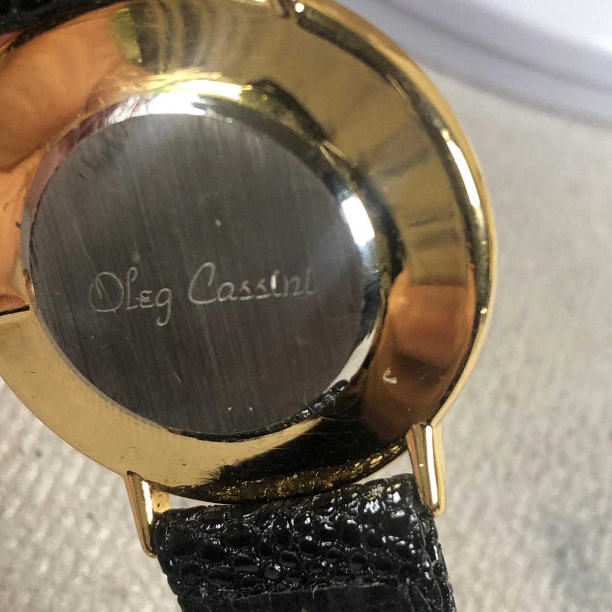 Oleg Cassini Watch Womens 32mm Black Gold Tone Quartz Japan