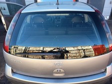 Opel Corsa C original Heckklappe mit Scheibe Z163 Lichtsilber Bj 2004