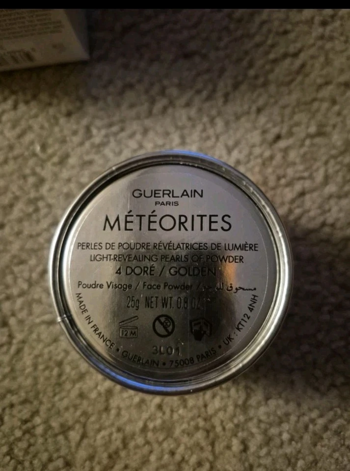 GUERLAIN METEORITOS PERLAS DE POLVO DORADO REVELADORAS DE LUZ Foto 3 de 4