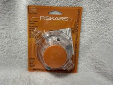 FISKARS CIRCLE CUTTER TOOL INCLUDES 3 BLADES 193800-1001