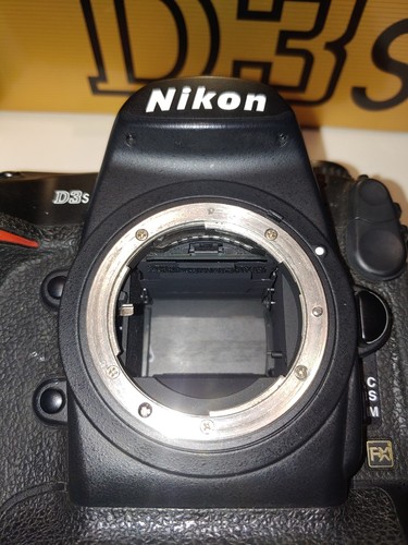 NIKON D3S FULL FRAME DSLR 12.1 MP Camera Body For parts not working - Picture 8 of 22